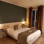 Hotel Domaine De L'echassier, The Originals Relais