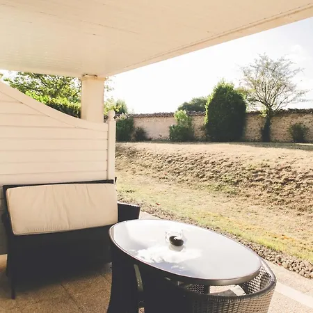 Hotel Domaine De L'echassier, The Originals Relais Châteaubernard