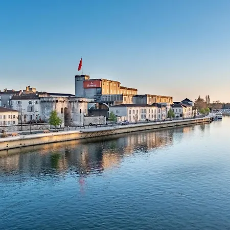 Hotel Domaine De L'echassier, The Originals Relais