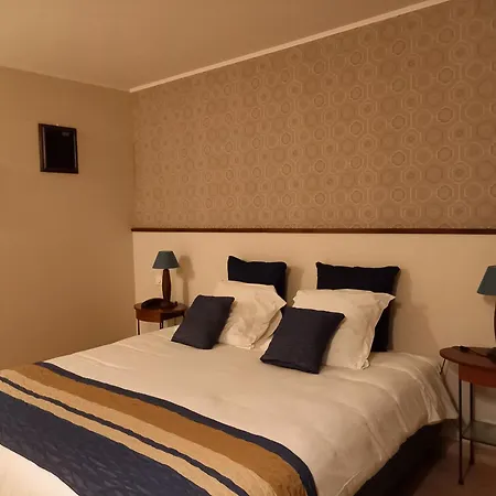 Hotel Domaine De L'echassier, The Originals Relais Châteaubernard