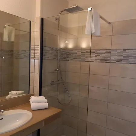 Hotel Domaine De L'echassier, The Originals Relais 3*