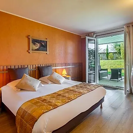 Hotel Domaine De L'echassier, The Originals Relais Chateaubernard