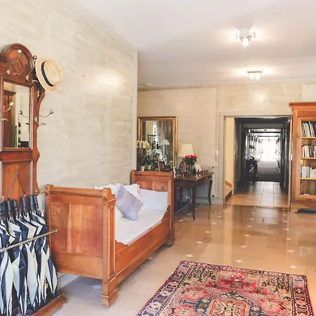 Hotel Domaine De L'echassier, The Originals Relais Chateaubernard