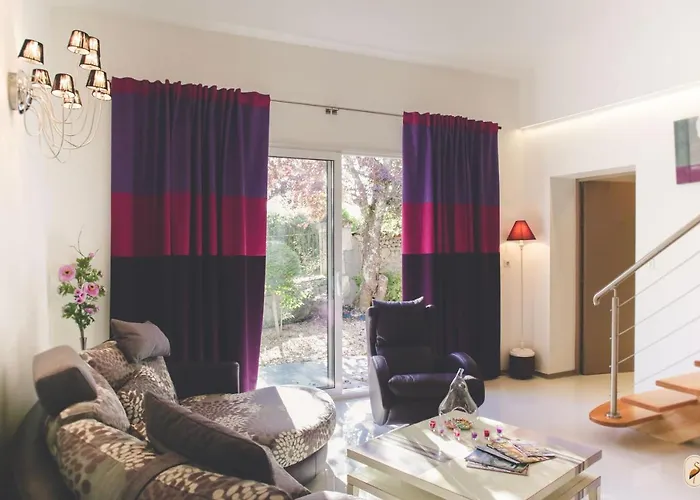 Hotel Domaine De L'echassier, The Originals Relais 3*