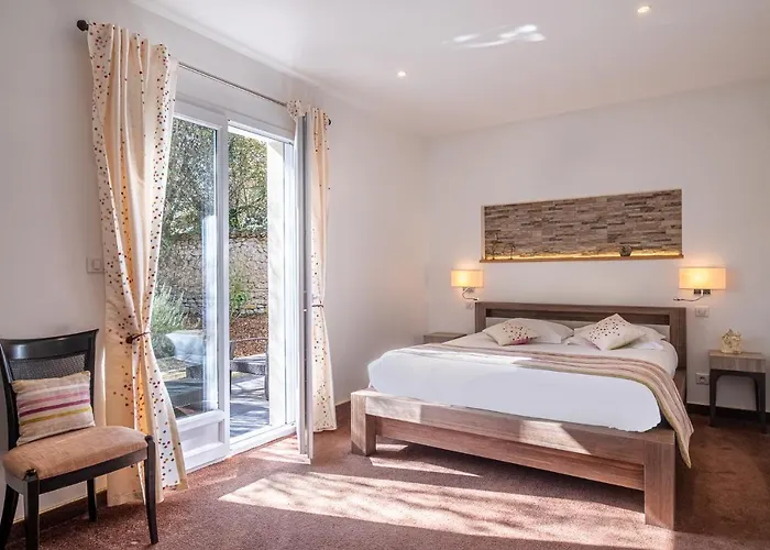 Hotel Domaine De L'echassier, The Originals Relais Châteaubernard