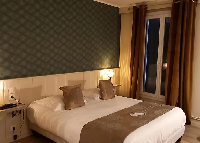 Hotel Domaine De L'echassier, The Originals Relais